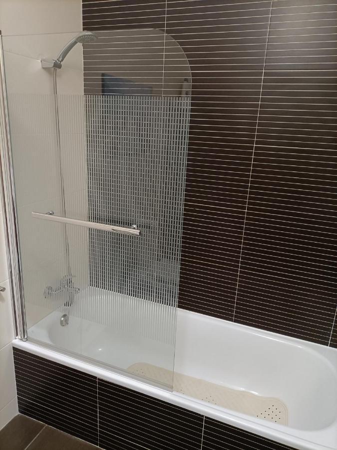 Modern 1Br For 4 - Great For Long Stays, 10 Min To Attractions Vila Nova de Gaia Exterior photo